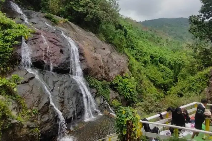10 Natural Tourism Sites in South Kalimantan that Offer Stunning Views